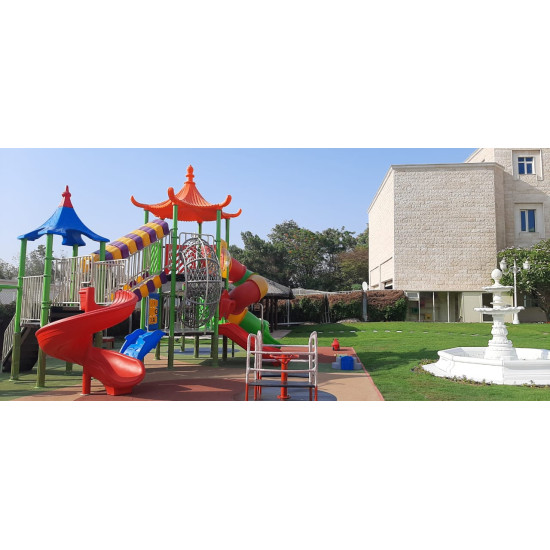 لعبة ساحات عملاقه مقاس :1100*650*560سم