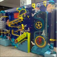 لعبة كرات تفاعلية جداري مقاس :260*360سم