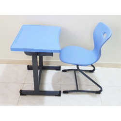 طقم طاولة وكرسي طالب ابتدائي متوسط ثانوي  هيكل الطاولة مجدد