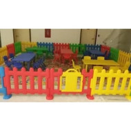 حواجز بلاستيك ملونة بقواعد عدد 4 قطع مقاس القطعة: 105*75 سم