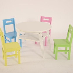 طاولة دائرية مع الكراسي الملونة 4 كراسي