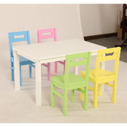 طاولة مستطيلة مع 4 كراسي ملونة